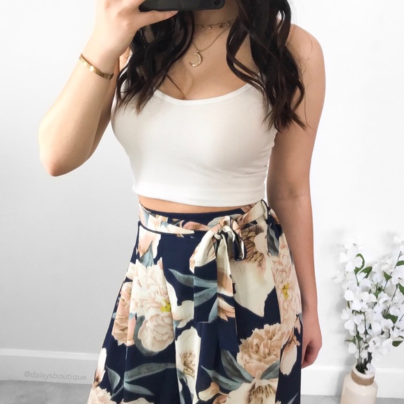 ❤️CLEARANCE❤️ navy pink floral high waisted pants - Picture 3 of 4